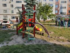 Монтаж детской площадки УК Город Брянск